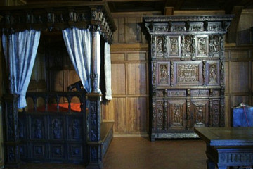 23_15.10. Dithmarscher Landesmuseum-Originaleinrichtung Gerichtsstube von 1605